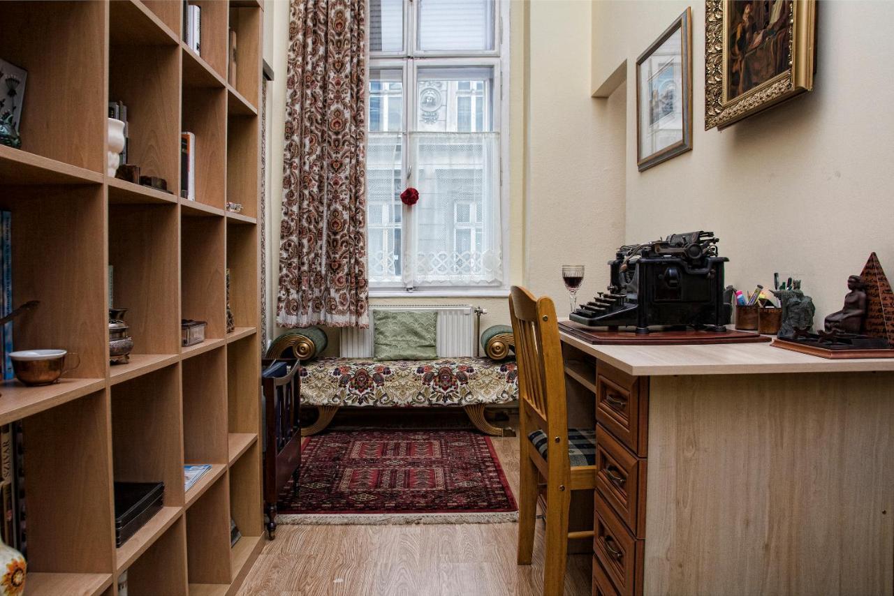Theaterland Classic Apartments Budapest Bagian luar foto