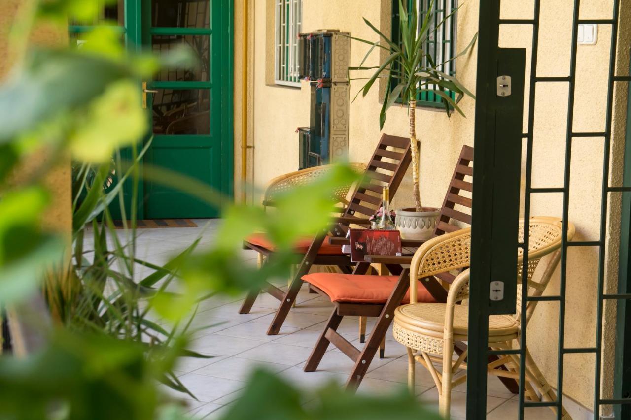 Theaterland Classic Apartments Budapest Bagian luar foto